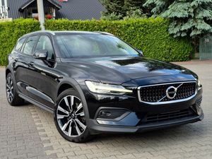Volvo V60 Plus B5 B AWD 2021