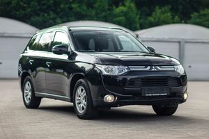 Mitsubishi Outlander III 2.2 DI-D 4WD Instyle 2014