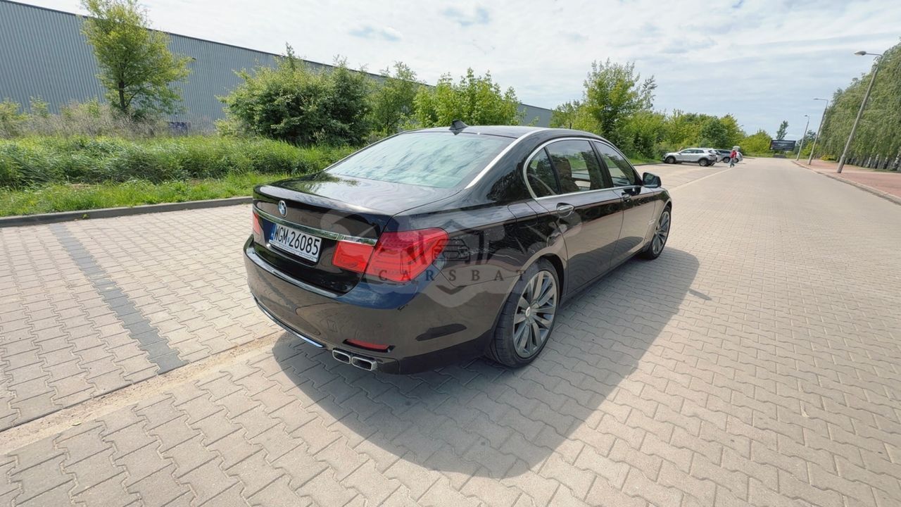 BMW 7 Series F01 760i L 2010