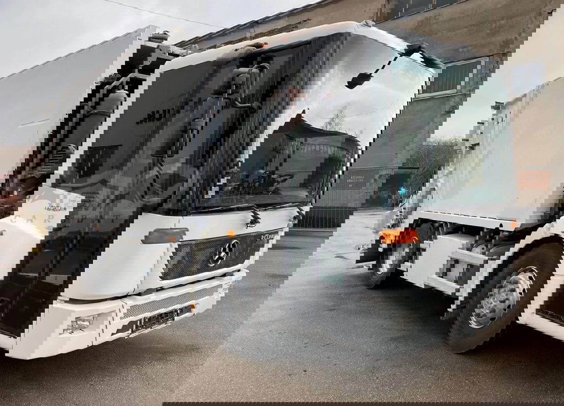 Mercedes-Benz Econic 2011