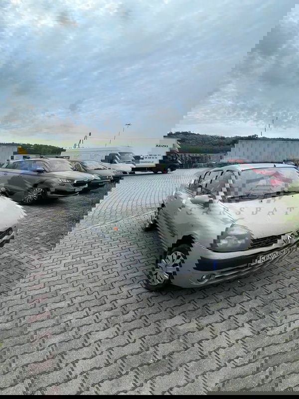 Renault Thalia 2003