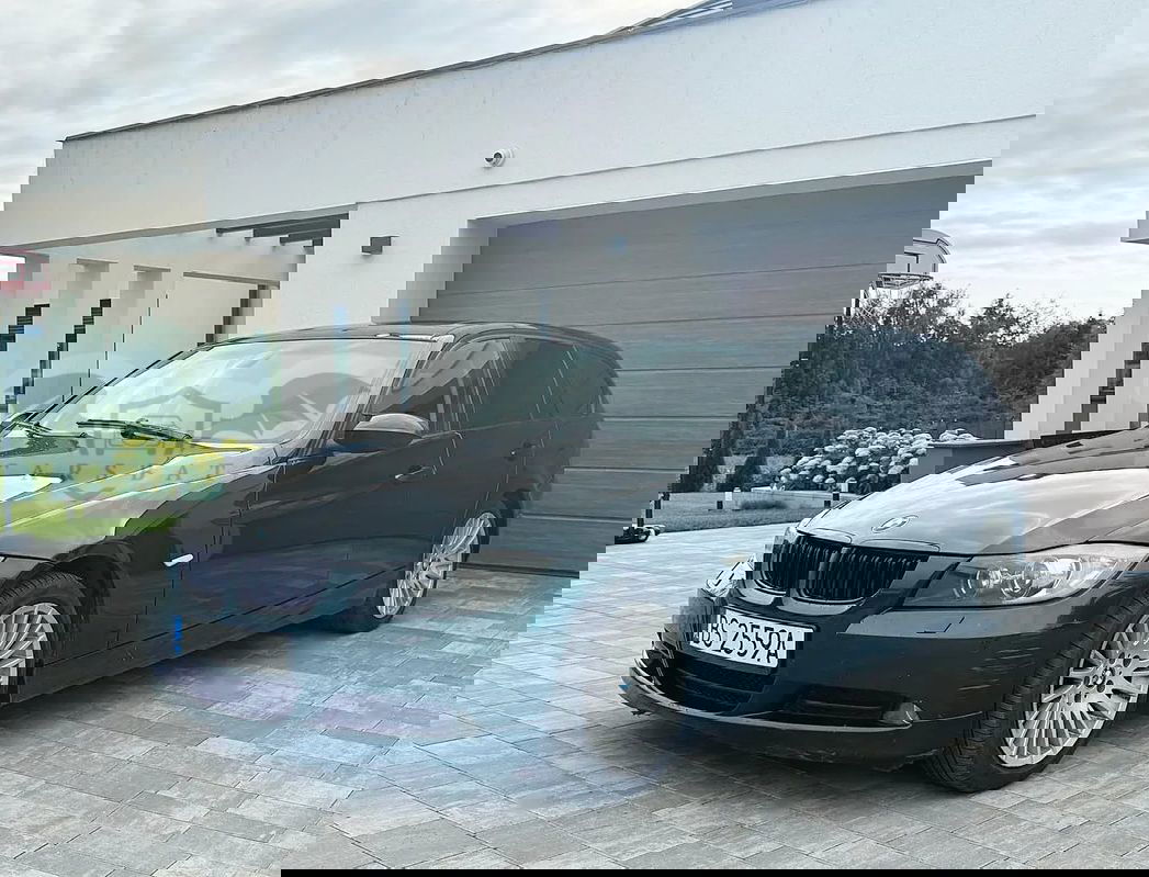 BMW 3 Series E90/E91/E92/E93 320d 2006