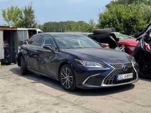 Lexus ES 300h Business Edition + 2022