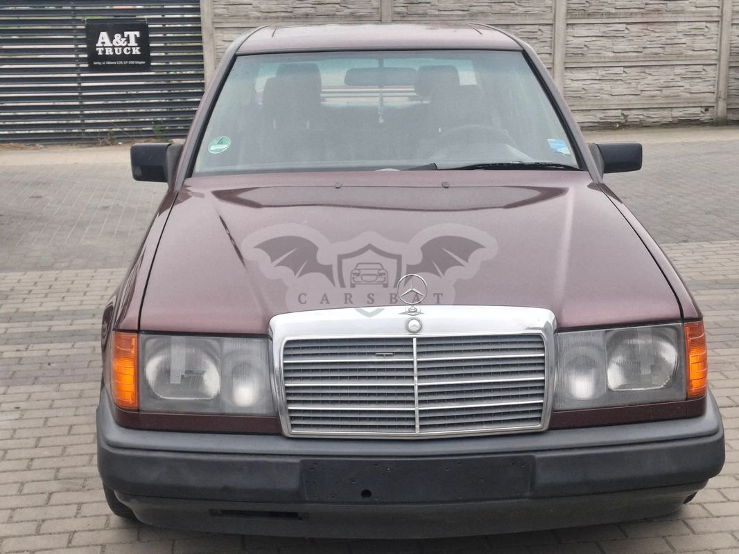 Mercedes-Benz E 1987