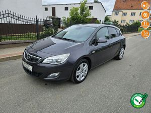 Opel Astra J 2012