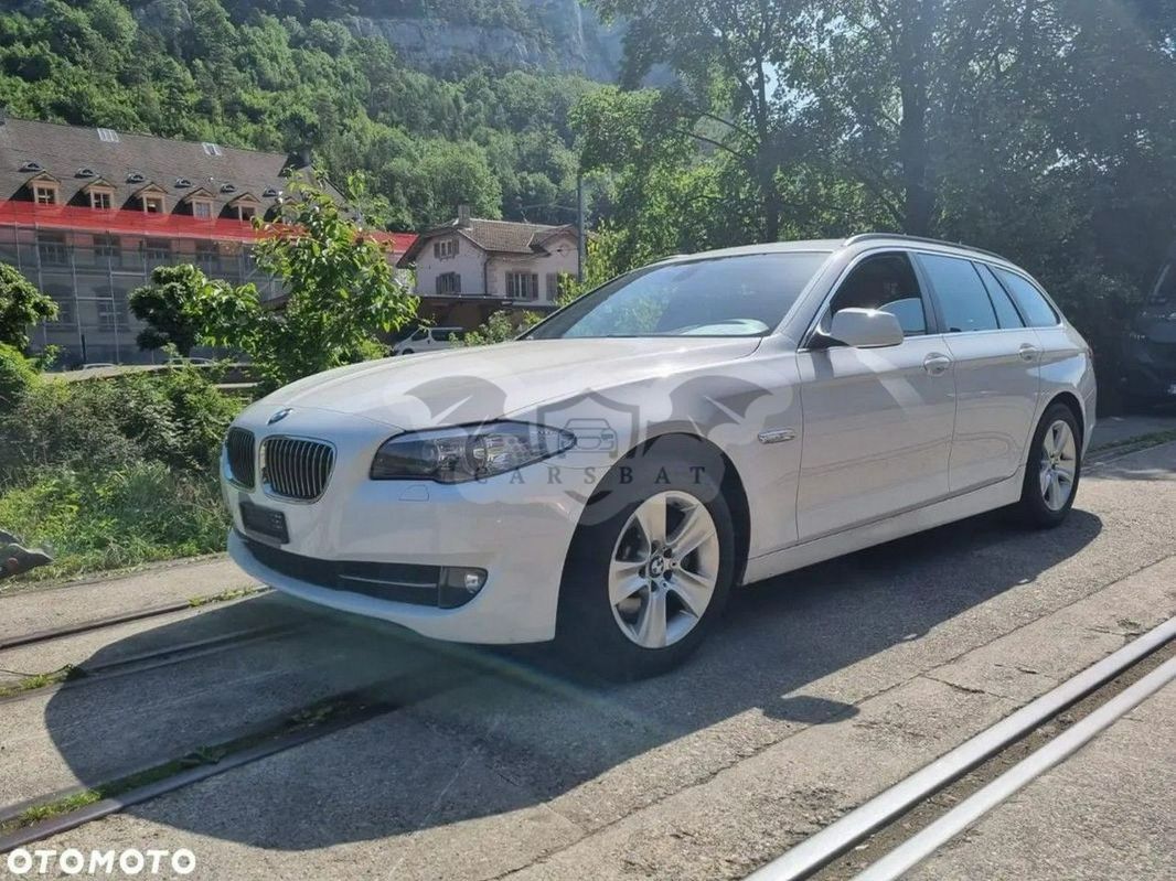 BMW 5 Series F10/F11 530d xDrive 2012