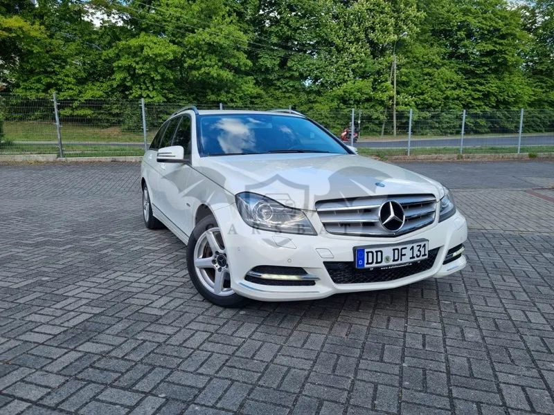 Mercedes-Benz C W204 180 T BlueEFFICIENCY Avantgarde 2011