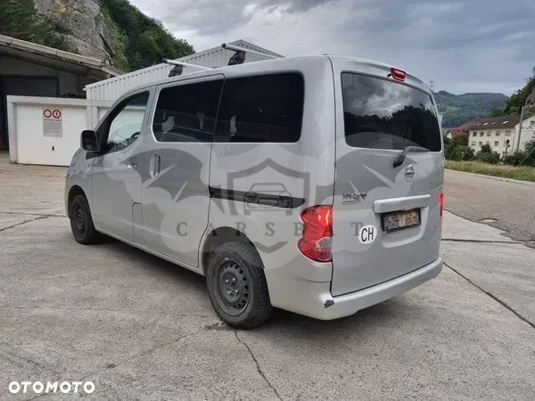 Nissan NV200 2011