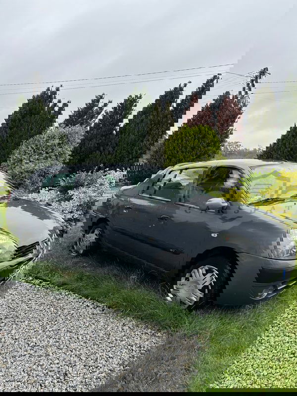Renault Thalia 2006