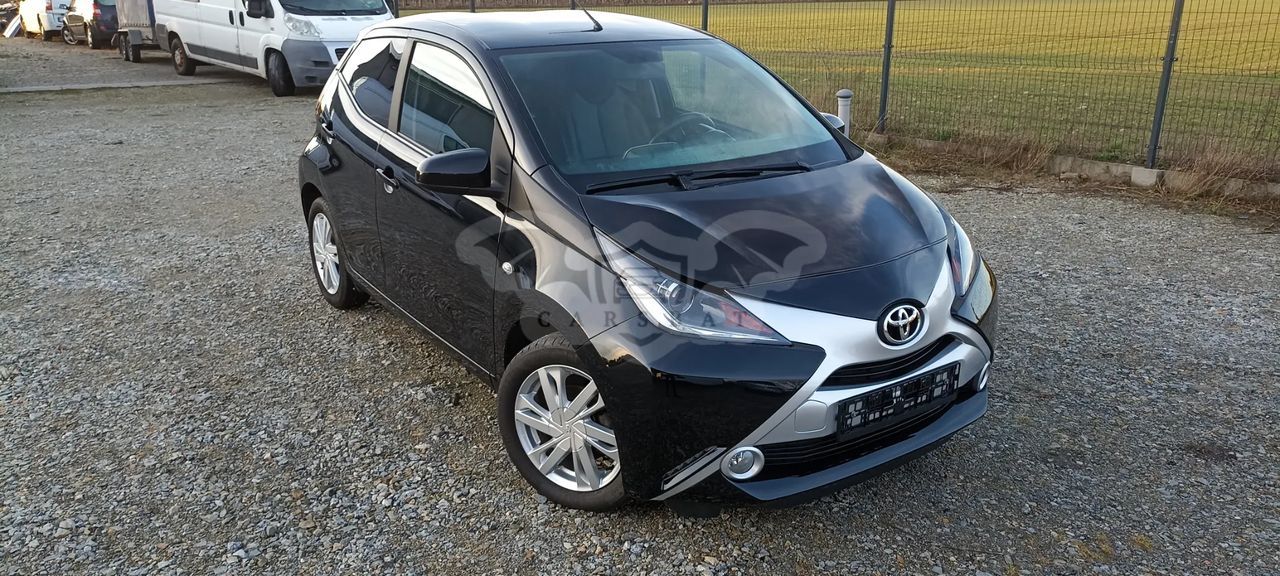Toyota Aygo II x-play touch 2017
