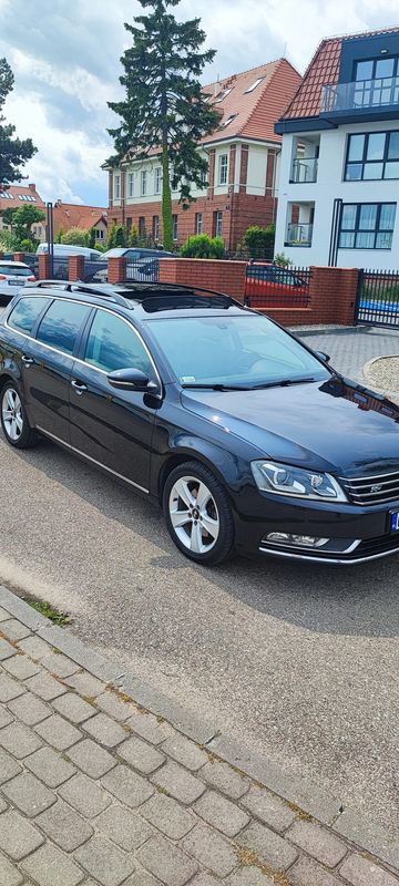 Volkswagen Passat B7 Variant 2.0 TDI BlueMotion Technology R-Line 2012