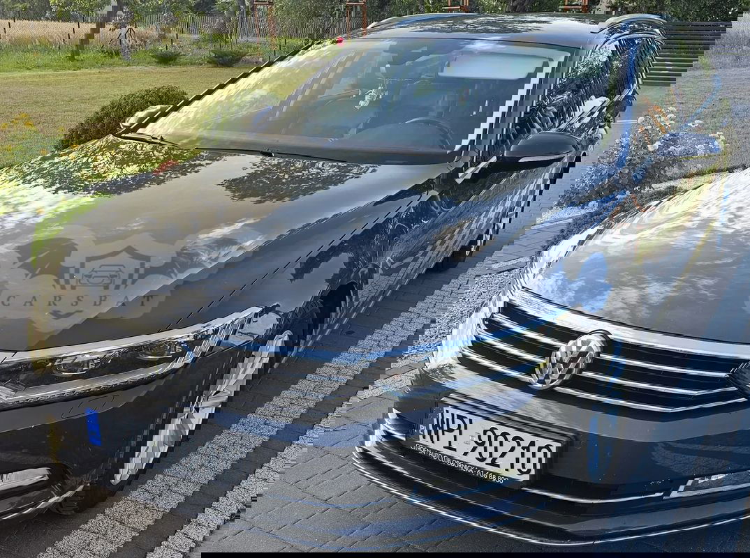 Volkswagen Passat B8 2.0 TDI BMT Highline DSG 2016