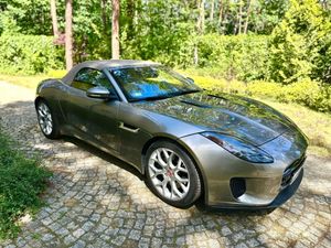 Jaguar F-Type 2.0 Turbo Chequered Flag 2019