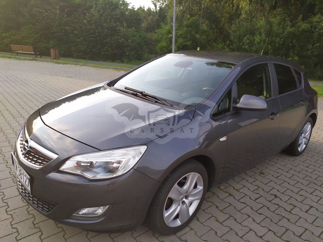 Opel Astra J 1.4 Turbo Cosmo 2011