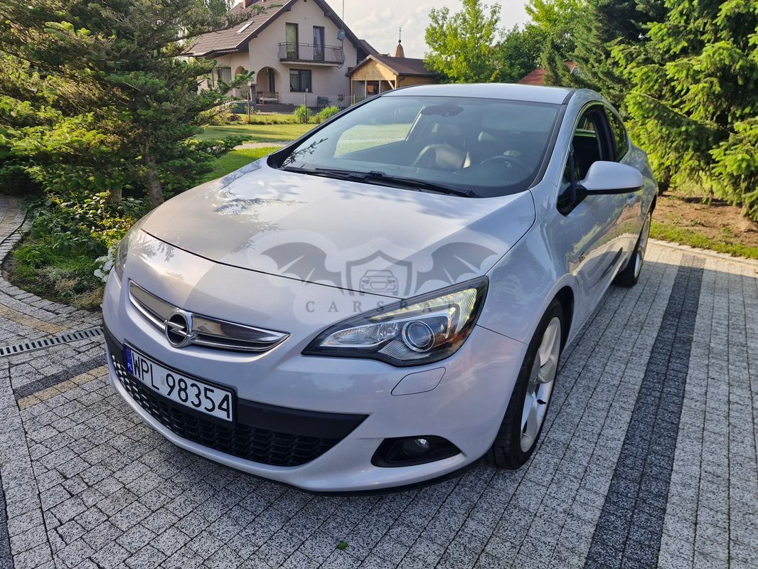 Opel Astra J GTC 2.0 CDTI ecoFLEX Start/Stop Active 2011