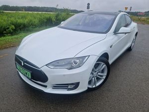Tesla Model S 2013