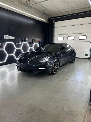 Porsche Panamera 4 2018