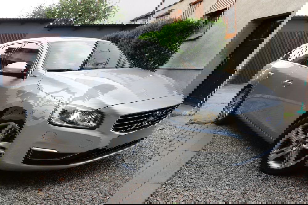 Volvo V60 I D6 AWD Plug-in Hybrid Summum 2015