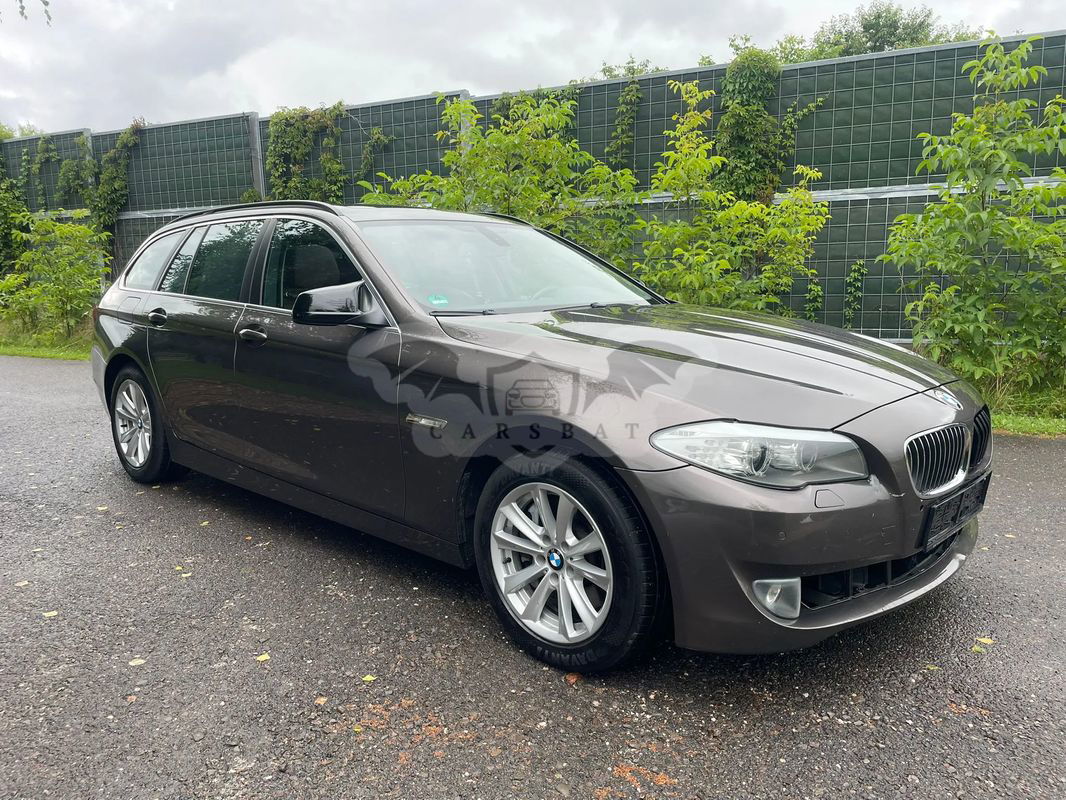 BMW 5 Series F10/F11 530d Touring Edition Lifestyle 2011