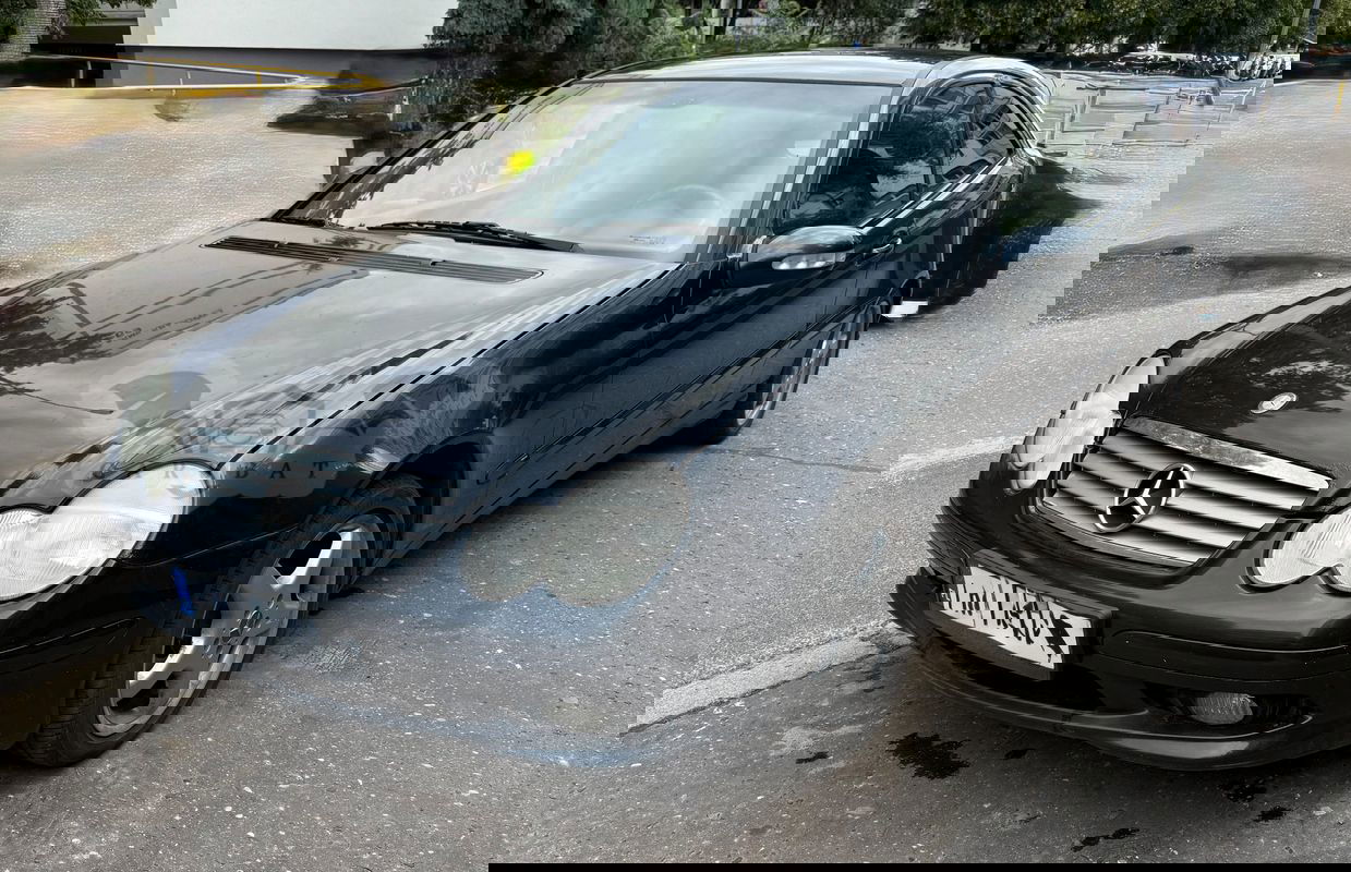 Mercedes-Benz C W203 2003
