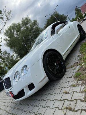 Bentley Continental GTC 2010