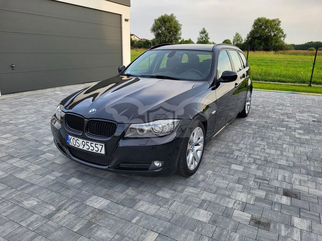 BMW 3 Series E90/E91/E92/E93 320d xDrive 2010
