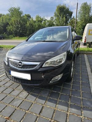 Opel Astra J 1.4 Turbo Cosmo 2011