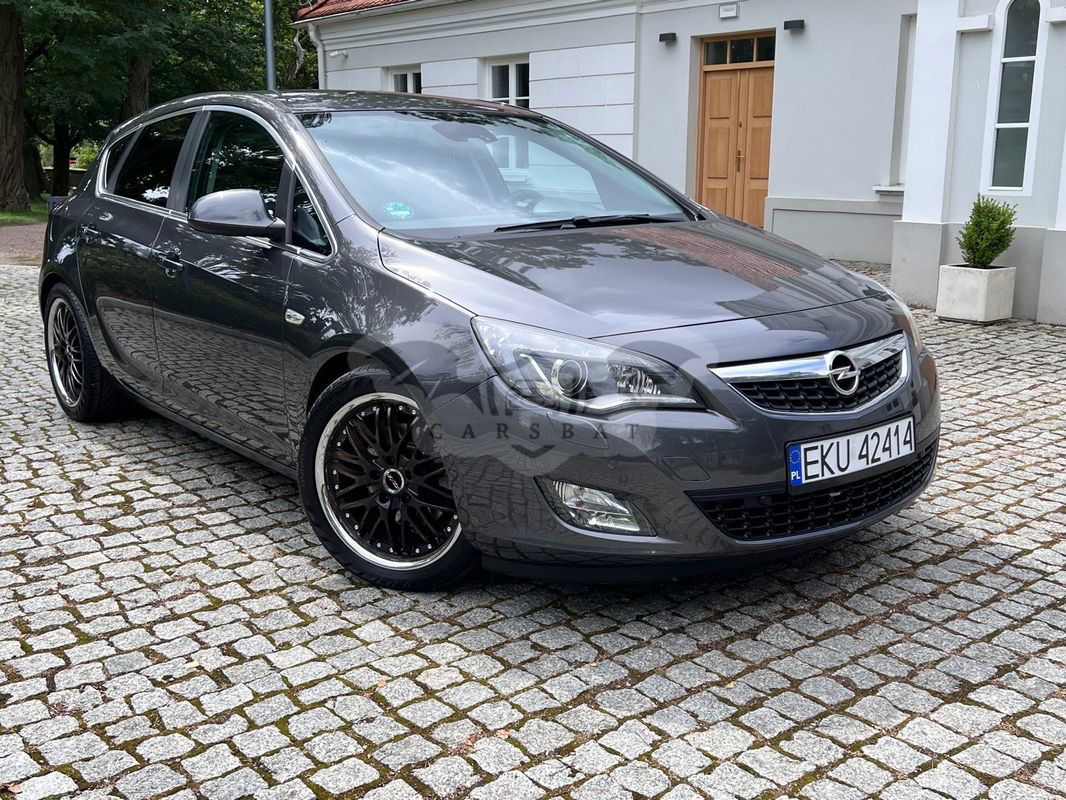 Opel Astra J III 1.6 T Cosmo 2011