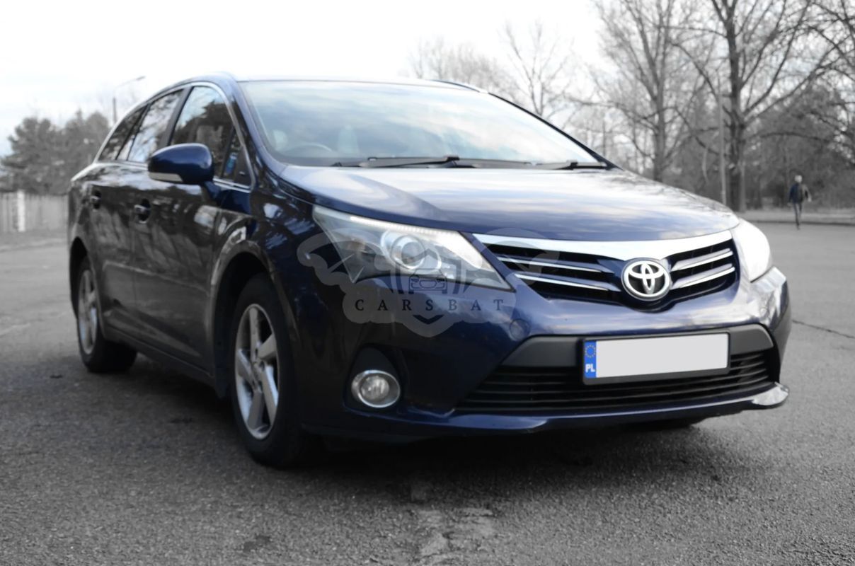 Toyota Avensis III 2.0 D-4D Sol 2012