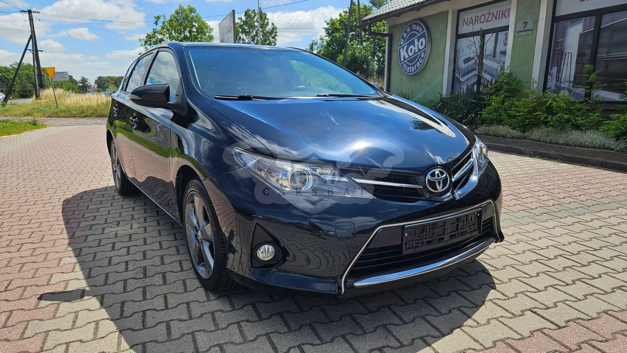 Toyota Auris II 1.6 Prestige 2012