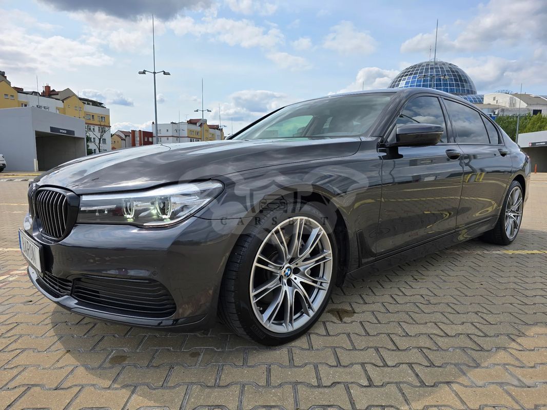 BMW 7 Series G11/12 740Li 2018