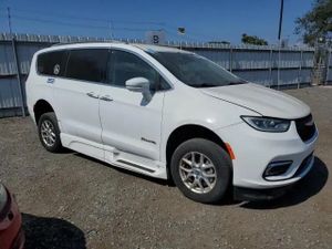 Chrysler Pacifica 2022