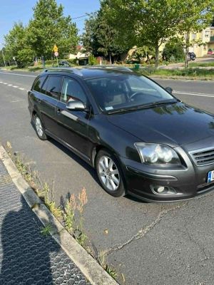 Toyota Avensis II 2.0 D-4D Sol 2008