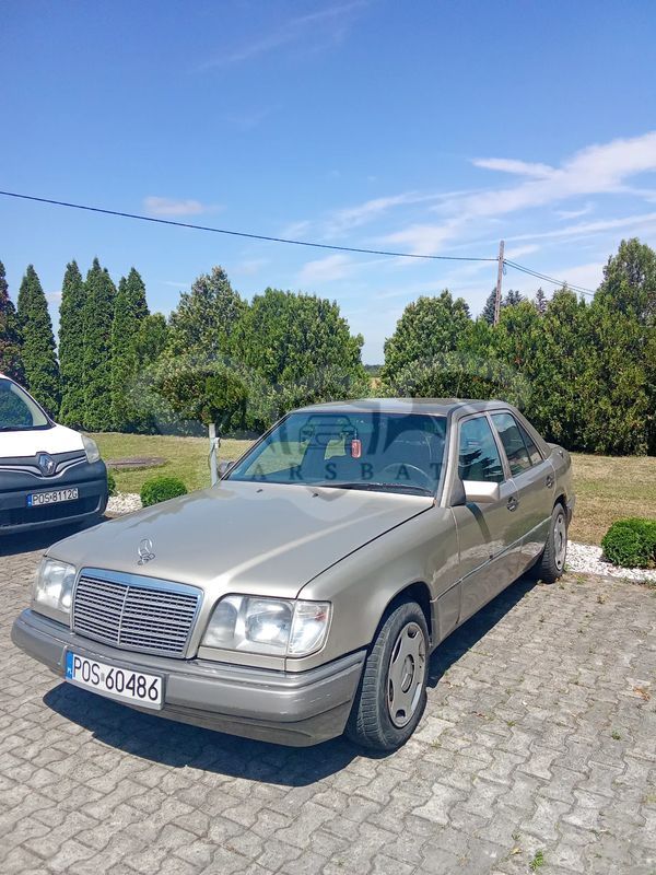 Mercedes-Benz E 1993