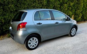 Toyota Yaris II 1.33 2010 2009