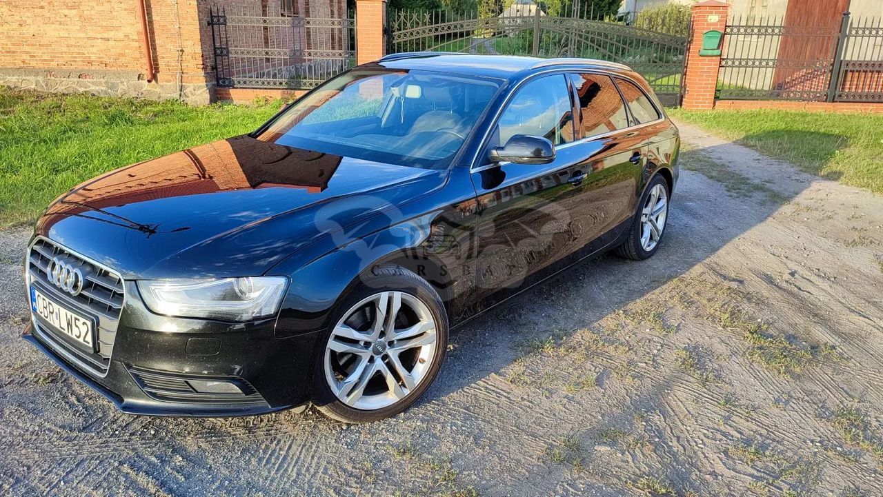 Audi A4 B8 2.0 TDI DPF multitronic Ambiente 2012