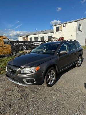 Volvo XC70 2010