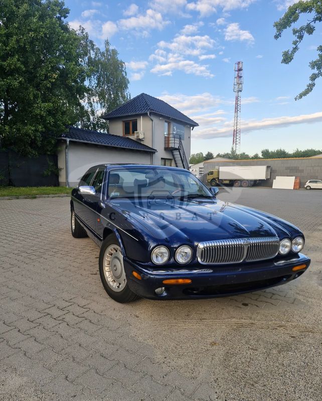 Jaguar Daimler 8 2000