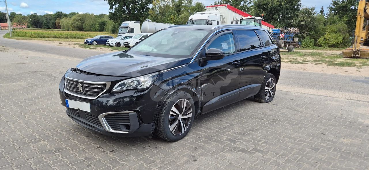 Peugeot 5008 II 1.2 PureTech Allure S&S EAT8 2018