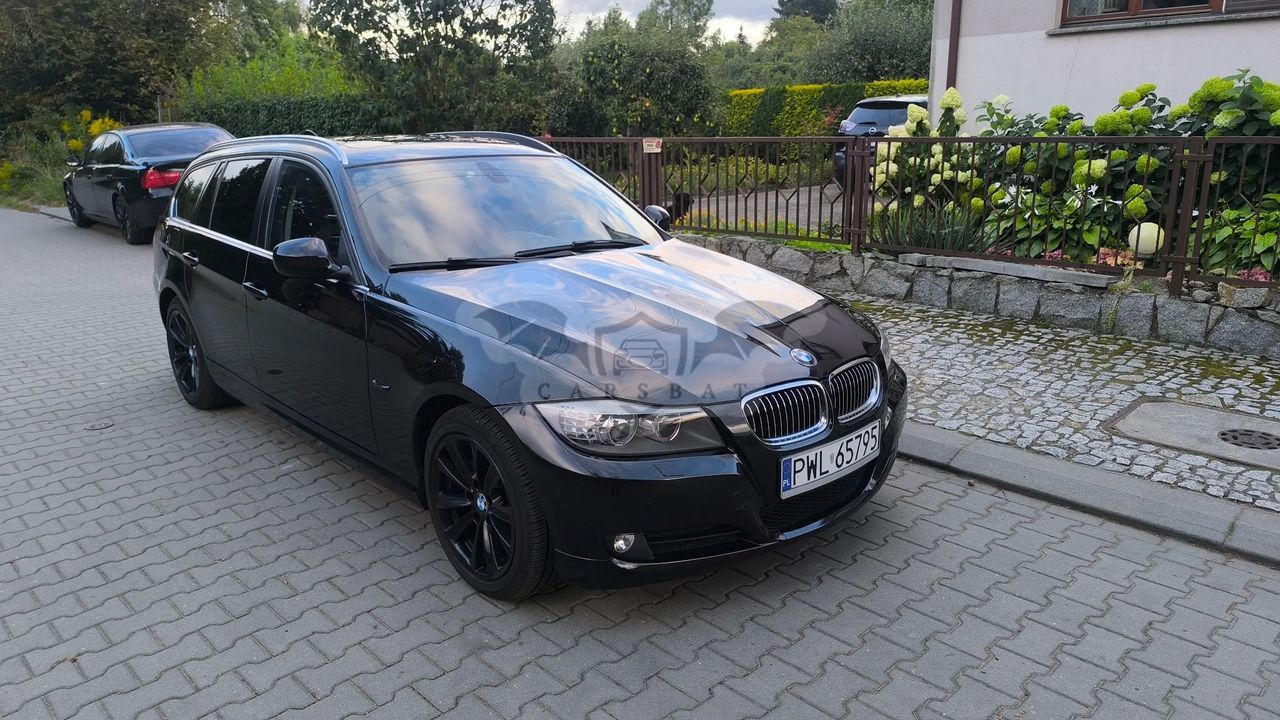 BMW 3 Series E90/E91/E92/E93 320d xDrive 2011