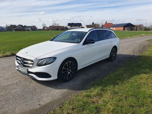 Mercedes-Benz E W213 220 d 4Matic T 9G-TRONIC Avantgarde 2017