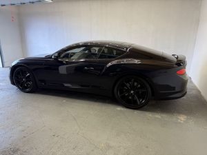 Bentley Continental 2021
