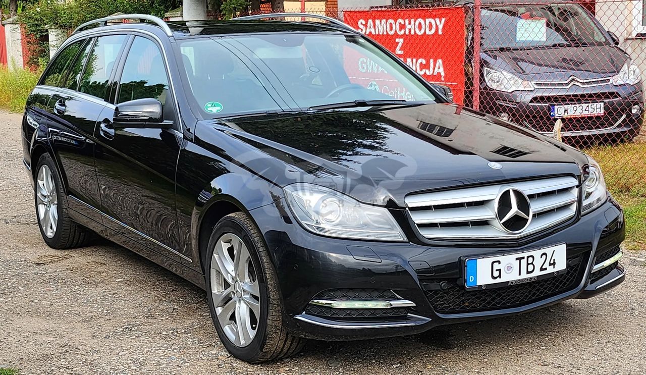 Mercedes-Benz C W204 180 T (BlueEFFICIENCY) 7G-TRONIC 2013