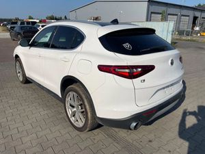 Alfa Romeo Stelvio 2.0 Turbo 16V AT8-Q4 Ti 2018