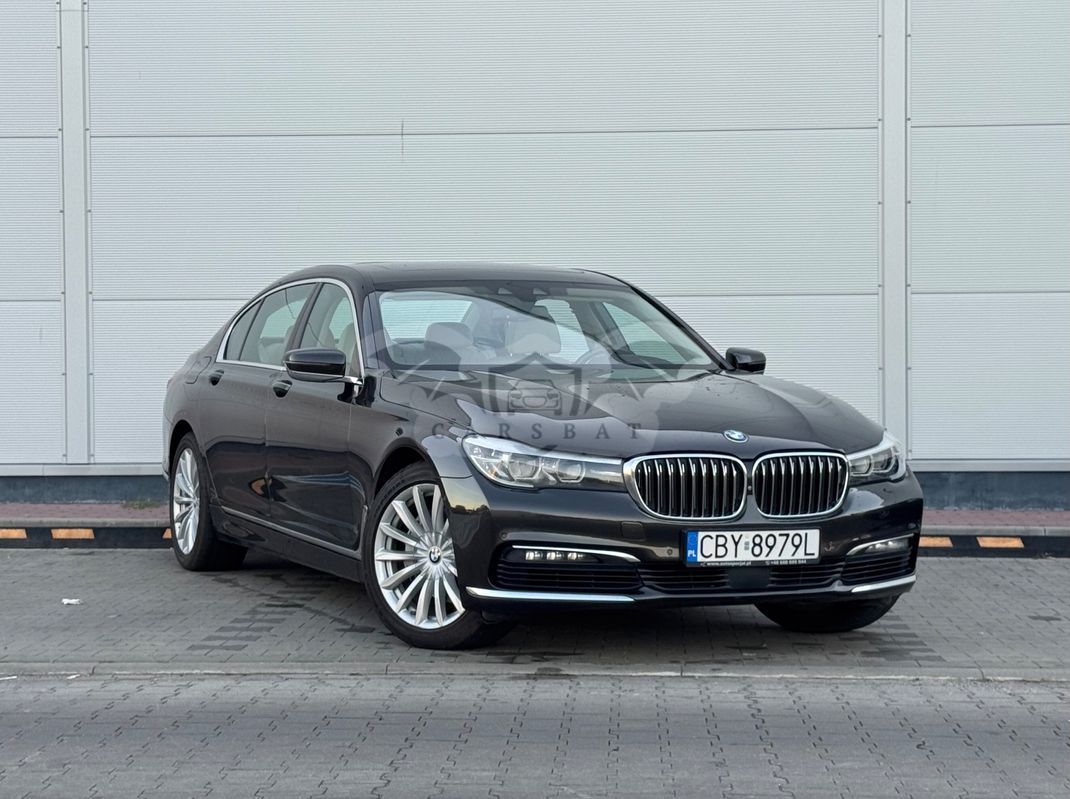 BMW 7 Series G11/12 740Li xDrive 2017