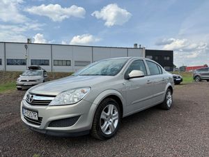 Opel Astra J III 1.6 Enjoy 2009