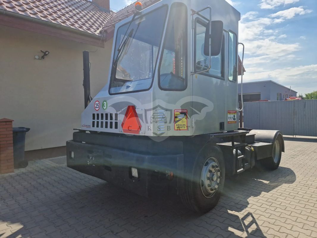 Kalmar  kalmar - capacity ciągnik terminalowy do przetoku naczep 2000