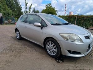 Toyota Auris I 2.0 D-4D Luna 2009