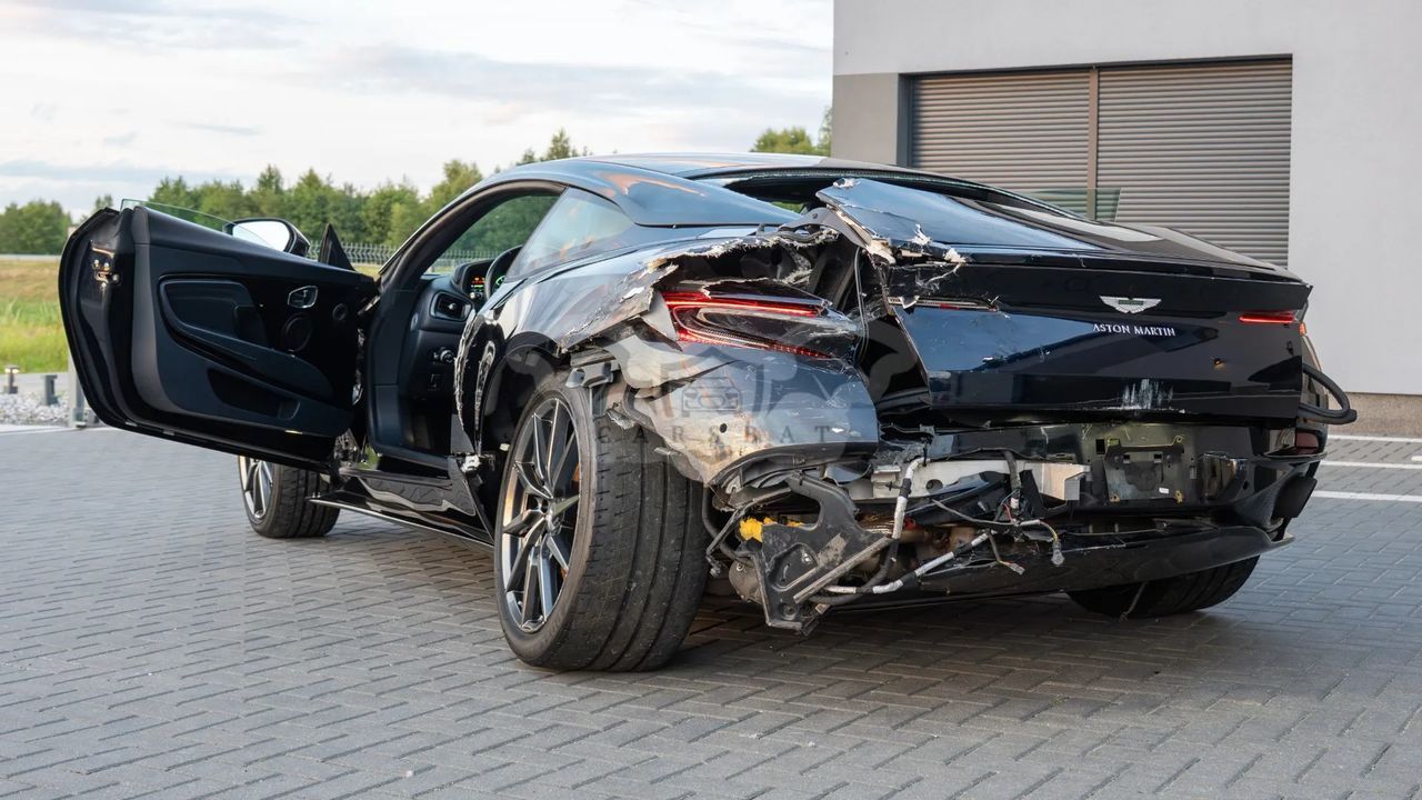 Aston Martin DB11 Standard 2017