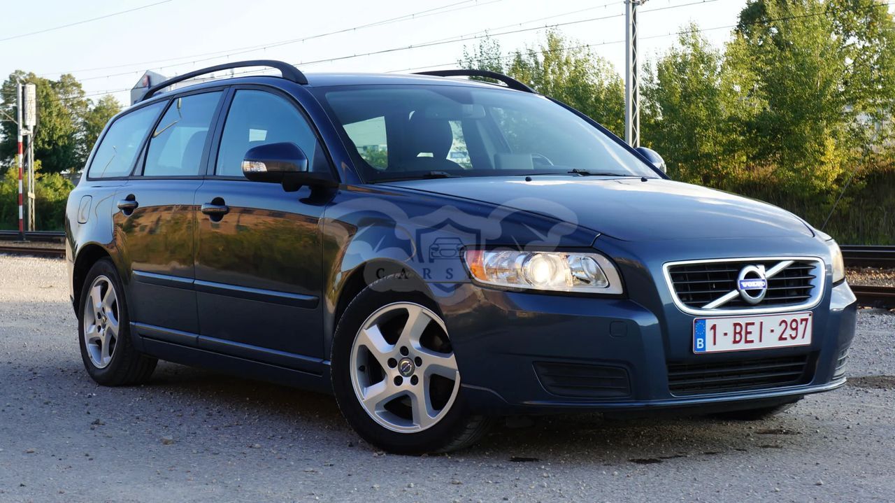Volvo V50 D2 Momentum 2011